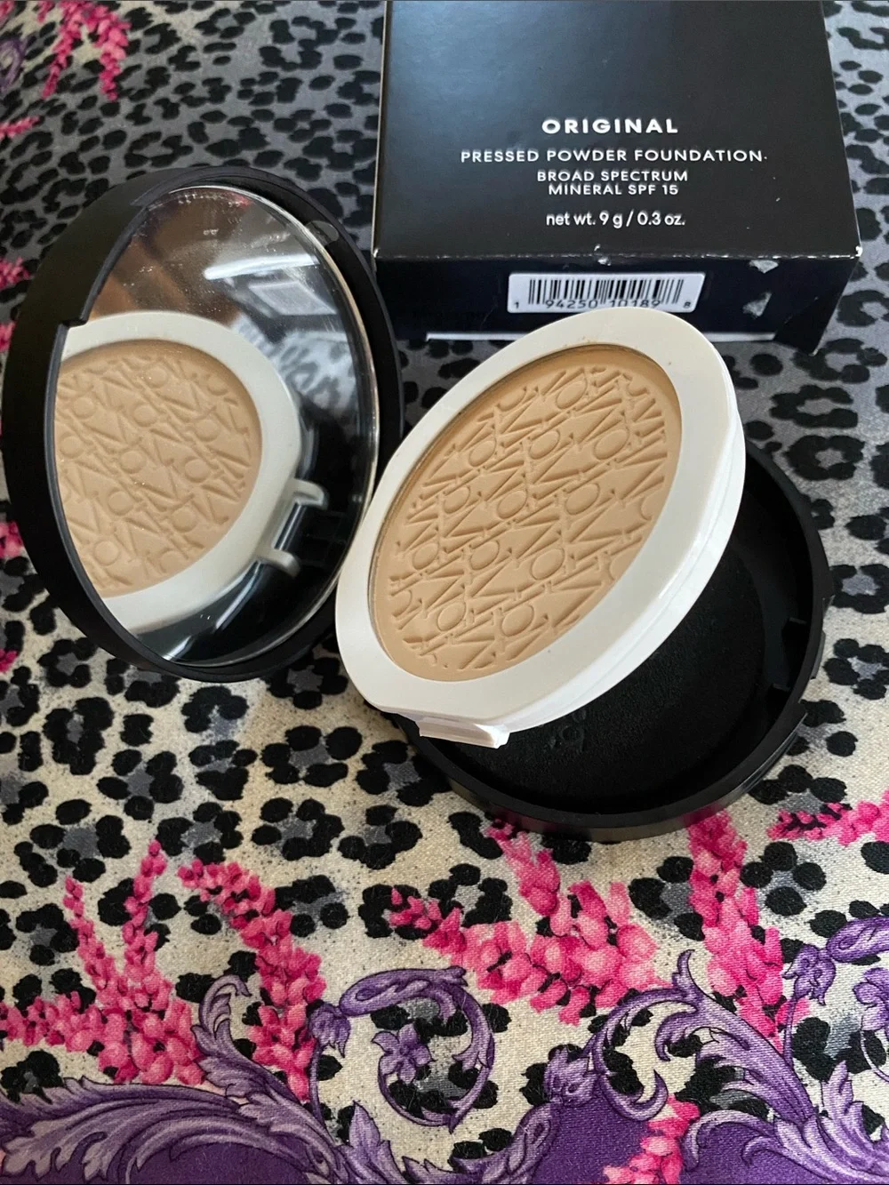 Bare Minerals Pressed Powder Mineral Foundation SPF 15 New Not Returnable